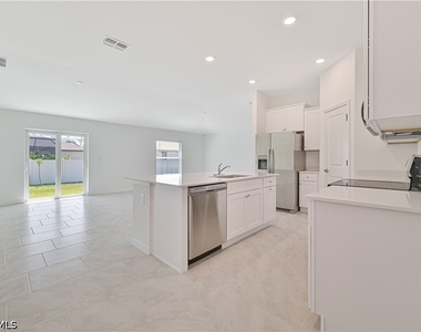 2901 Nw 18th Place - Photo Thumbnail 16
