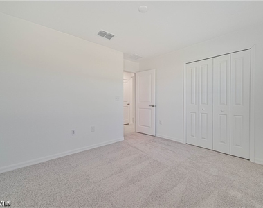 2901 Nw 18th Place - Photo Thumbnail 1