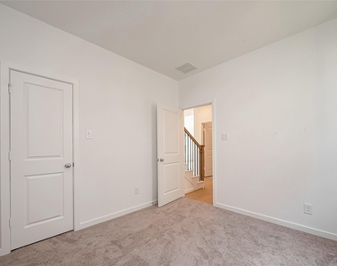 8710 Limmen Terrace Trail - Photo Thumbnail 20