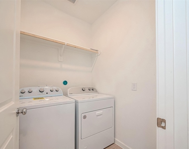 8710 Limmen Terrace Trail - Photo Thumbnail 32