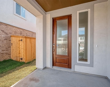 8710 Limmen Terrace Trail - Photo Thumbnail 4