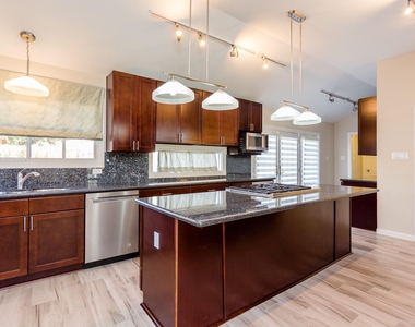 3006 Conway Street - Photo Thumbnail 10