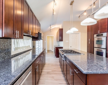 3006 Conway Street - Photo Thumbnail 12