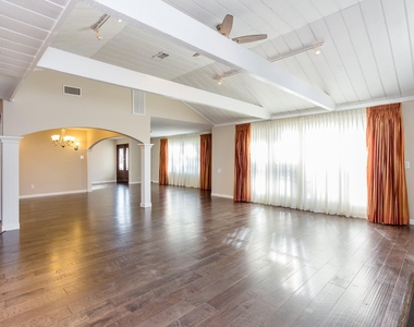 3006 Conway Street - Photo Thumbnail 7