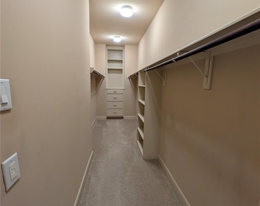 6905 Staffordshire Boulevard - Photo Thumbnail 14