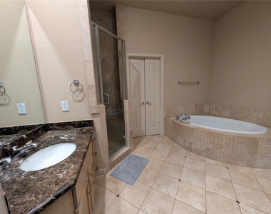 6905 Staffordshire Boulevard - Photo Thumbnail 13