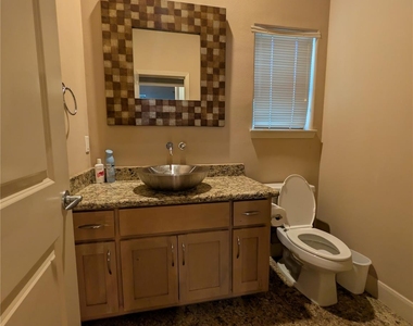 6905 Staffordshire Boulevard - Photo Thumbnail 2