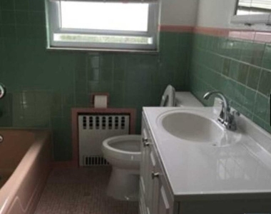 2152 South - Photo Thumbnail 6