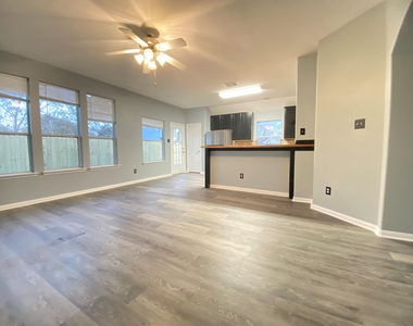 4031 Raspberry Court - Photo Thumbnail 5