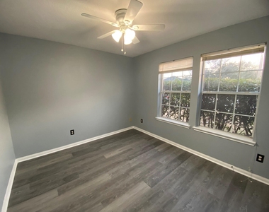 4031 Raspberry Court - Photo Thumbnail 19