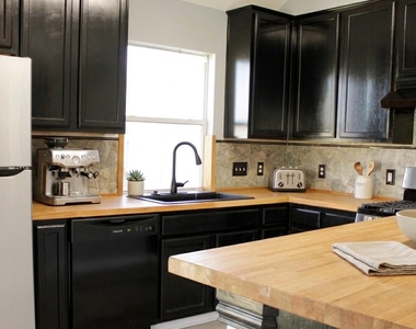 4031 Raspberry Court - Photo Thumbnail 8