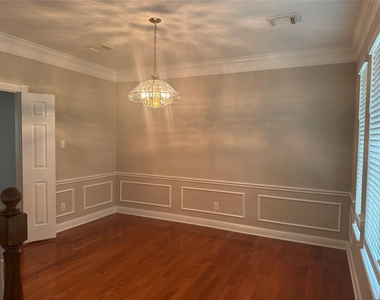 4319 Greystone Way - Photo Thumbnail 2