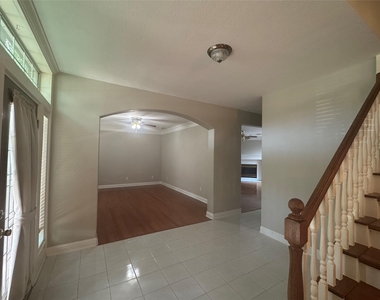 4319 Greystone Way - Photo Thumbnail 5