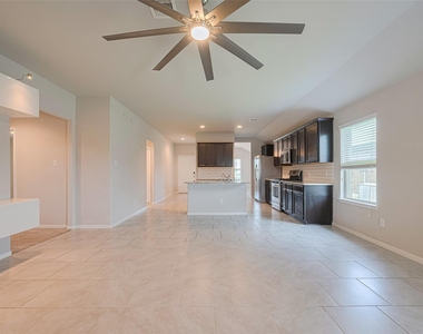 3010 Veeder Pass Lane - Photo Thumbnail 17