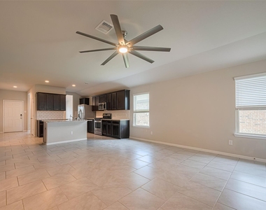 3010 Veeder Pass Lane - Photo Thumbnail 18