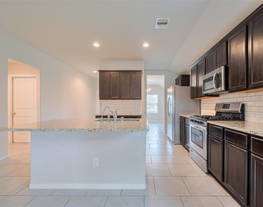 3010 Veeder Pass Lane - Photo Thumbnail 13