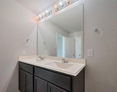 3010 Veeder Pass Lane - Photo Thumbnail 34