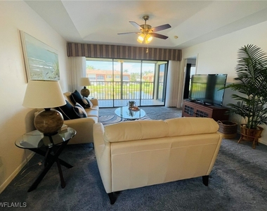 4410 Chantelle Drive - Photo Thumbnail 13