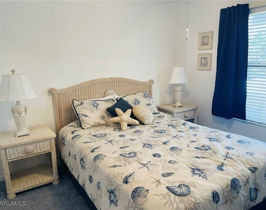 4410 Chantelle Drive - Photo Thumbnail 20
