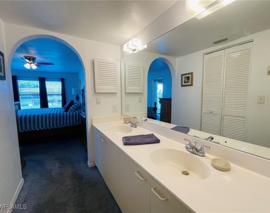 4410 Chantelle Drive - Photo Thumbnail 10