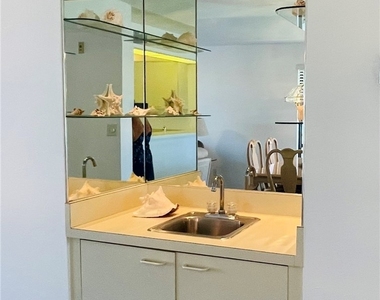 4410 Chantelle Drive - Photo Thumbnail 19