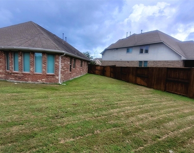 10659 Dolce Lane - Photo Thumbnail 26