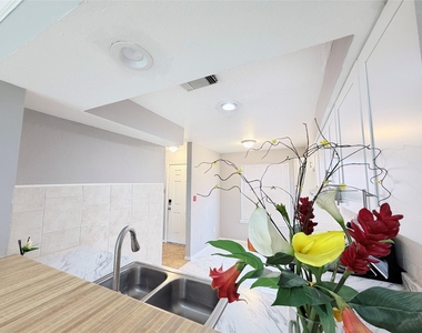 9200 W Bellfort Street - Photo Thumbnail 5