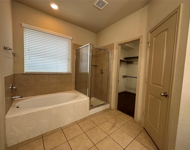 2423 Garden Shadow Drive - Photo Thumbnail 11