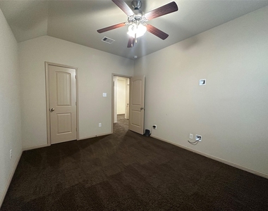 2423 Garden Shadow Drive - Photo Thumbnail 17