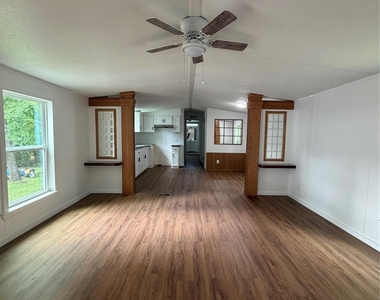 104 Kyle Drive - Photo Thumbnail 2