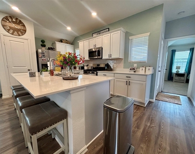 3533 Alcala Cove Court - Photo Thumbnail 9