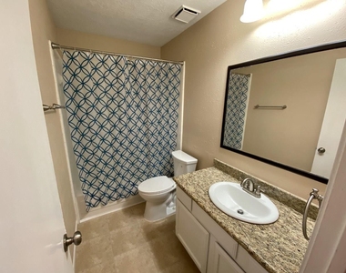 8646 Sunny Ridge Drive - Photo Thumbnail 10