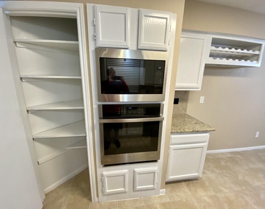 8646 Sunny Ridge Drive - Photo Thumbnail 6