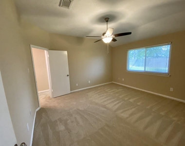 8646 Sunny Ridge Drive - Photo Thumbnail 13