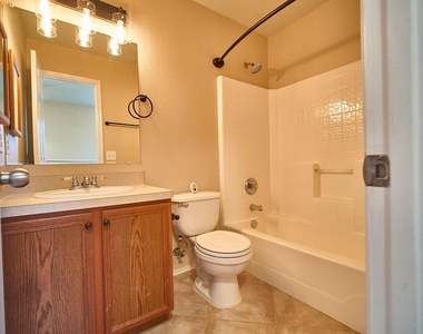 18814 Sandelford Drive - Photo Thumbnail 13