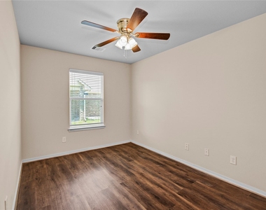 5939 Brenwood Trails Lane - Photo Thumbnail 18