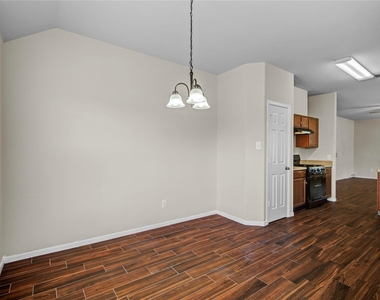 5939 Brenwood Trails Lane - Photo Thumbnail 9