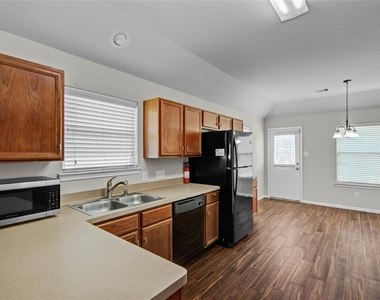5939 Brenwood Trails Lane - Photo Thumbnail 11