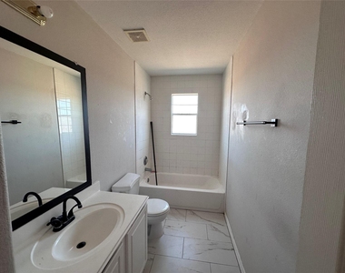 12418 Sunlit Wood Way - Photo Thumbnail 13