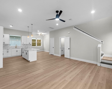 2348 Delafield Street - Photo Thumbnail 4