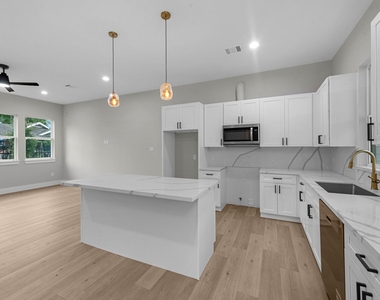 2348 Delafield Street - Photo Thumbnail 5