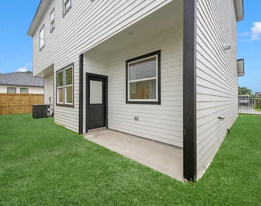 2348 Delafield Street - Photo Thumbnail 10