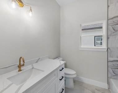 2348 Delafield Street - Photo Thumbnail 22