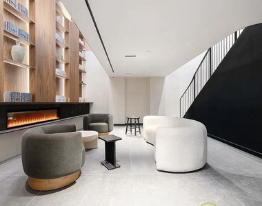 527 Grand Avenue - Photo Thumbnail 10