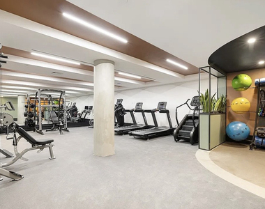 527 Grand Avenue - Photo Thumbnail 7