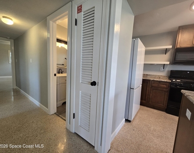 550 Capri Road - Photo Thumbnail 12