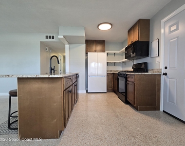 550 Capri Road - Photo Thumbnail 7