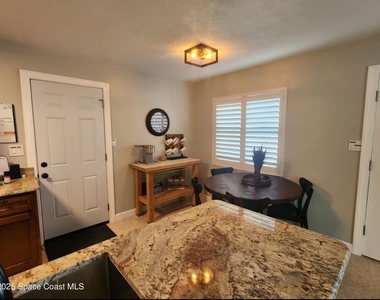 550 Capri Road - Photo Thumbnail 10