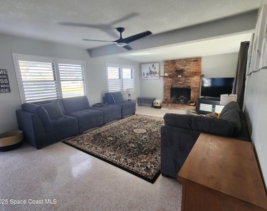 550 Capri Road - Photo Thumbnail 3