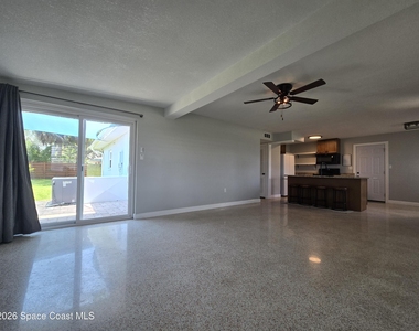 550 Capri Road - Photo Thumbnail 5